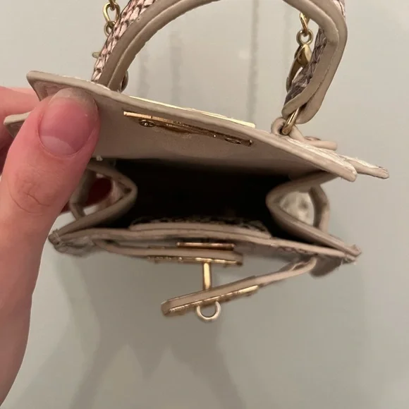 Mini Handbag Chain link Snakeskin Patterned - Picture 5 of 9